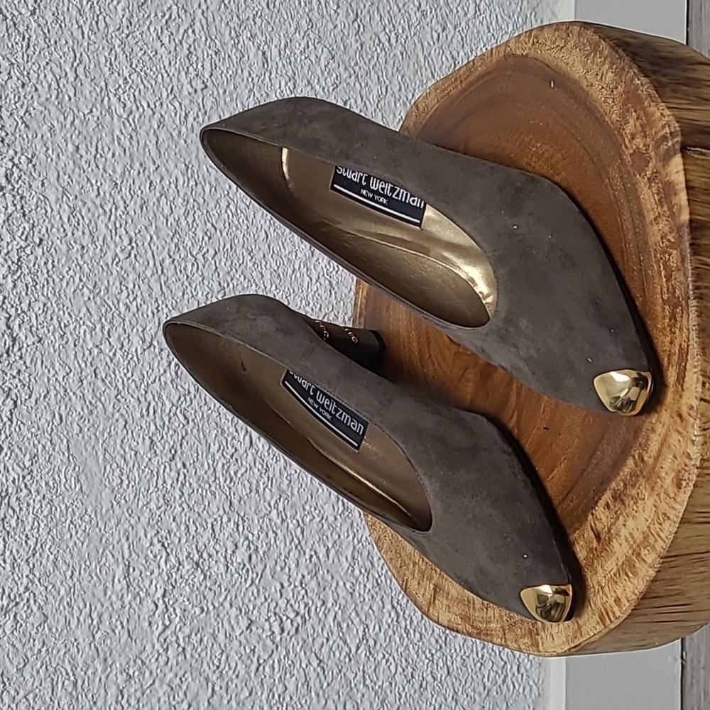 NWT Stuart Weitzman Musroom Suede Snip Beaded Pumps; Size 7B